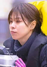 山田理央